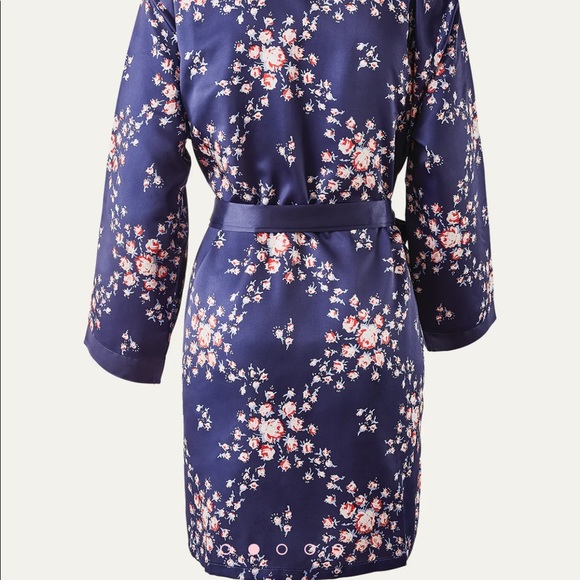 Navy Floral Robe - Picture 3 of 7